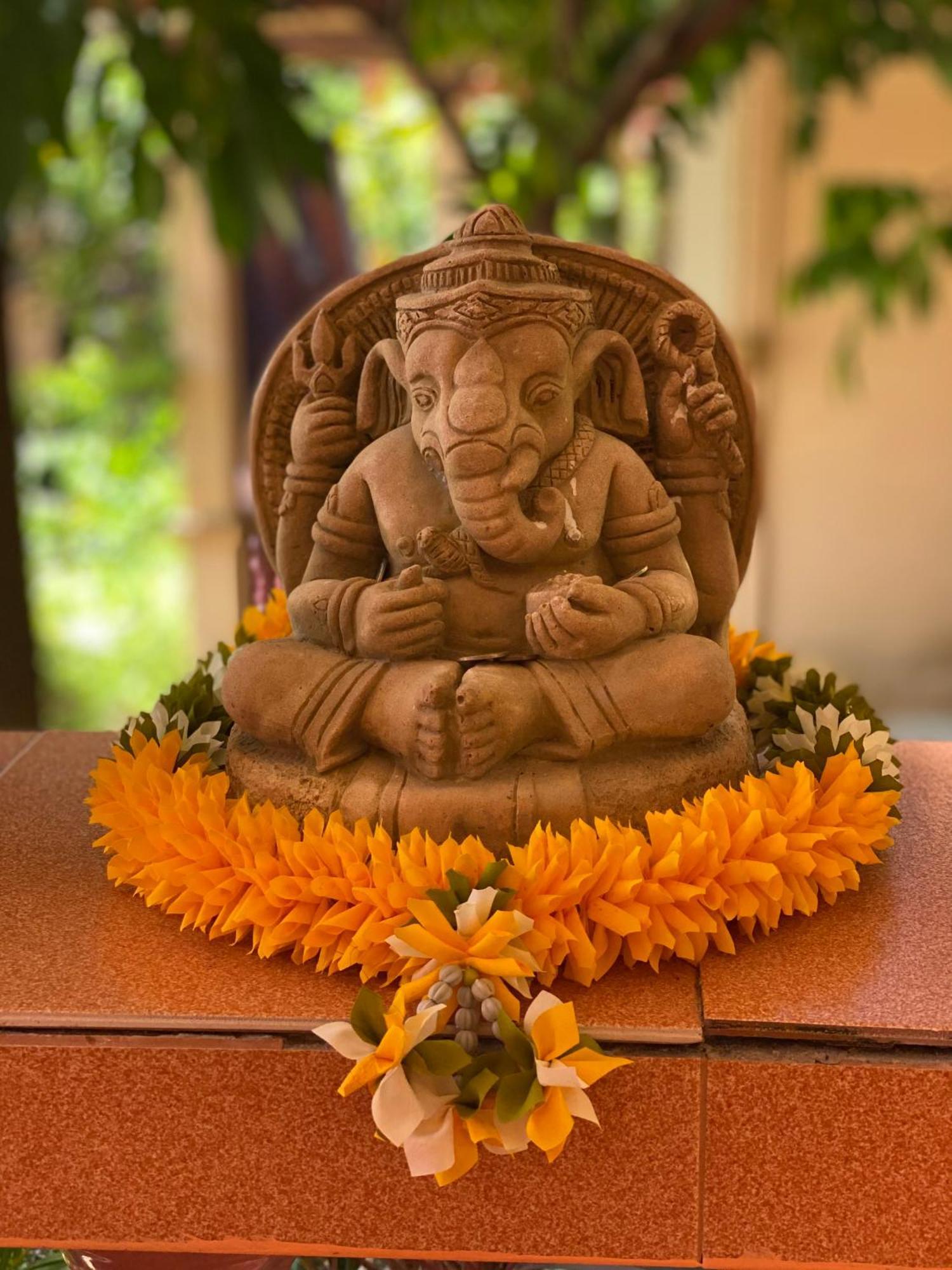 Ganesha Bungalow At Ya Nui Beach Phuket Kültér fotó
